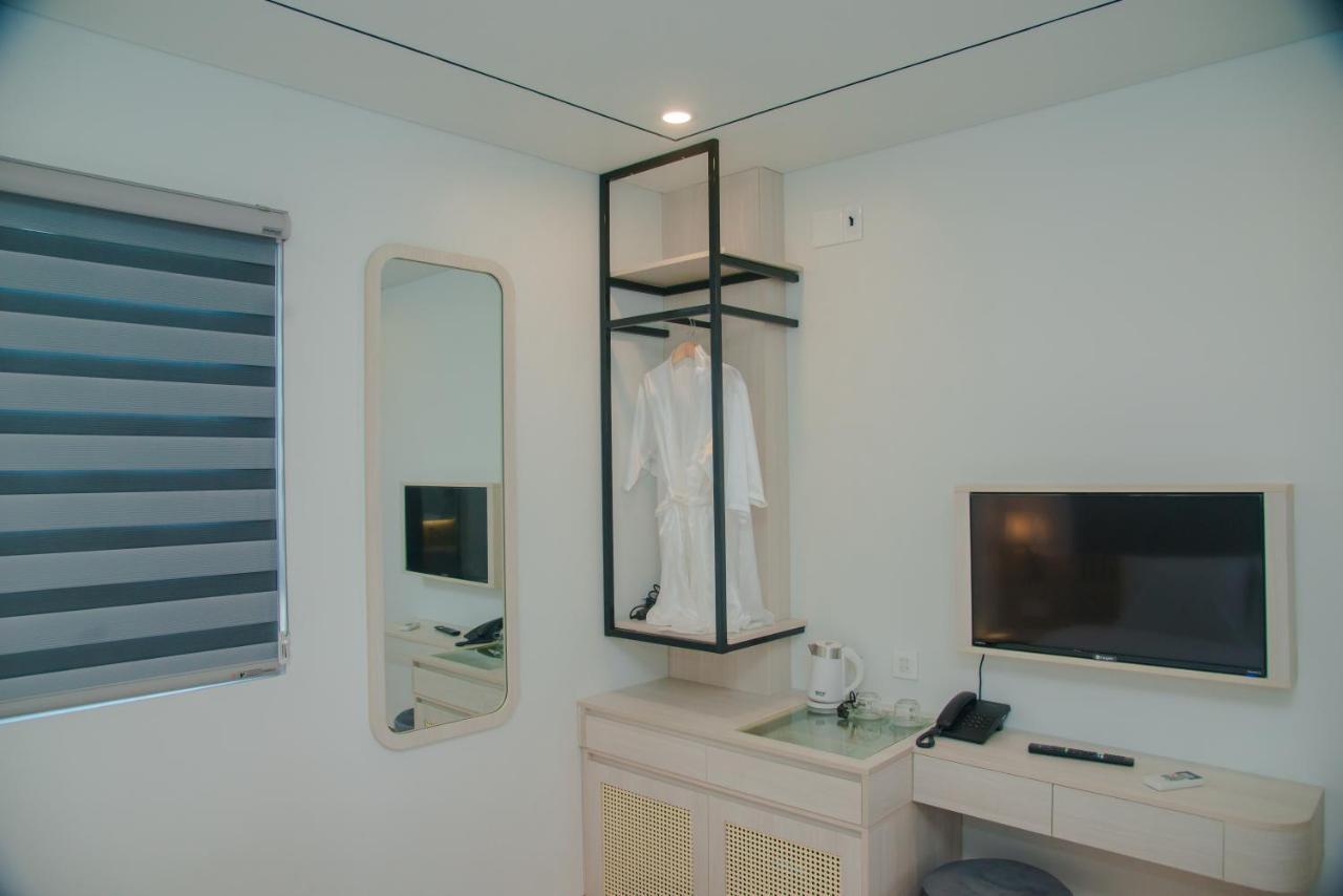 Y'S Sea House Hotel Quy Nhon Exterior photo